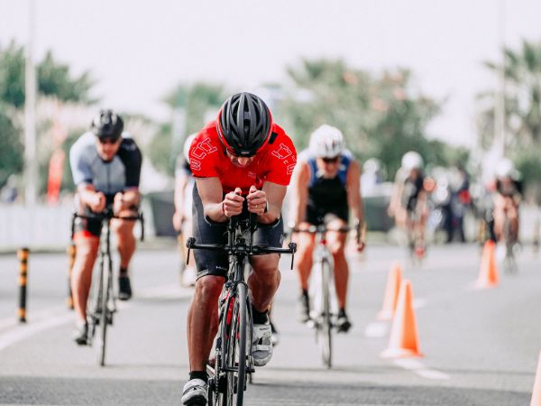 triathletes are following precise guidelines for drafting